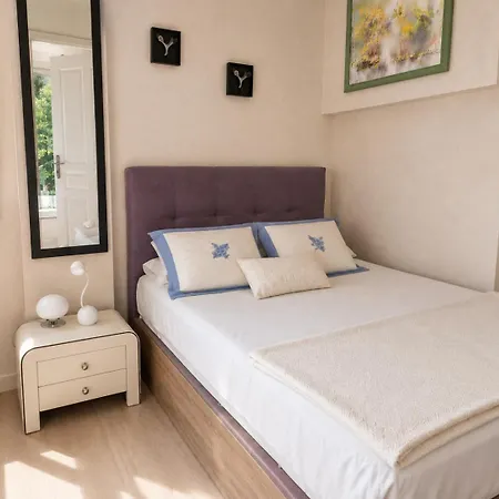 Three Bedrooms By Sweet Apartman *